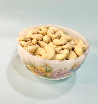 Cashew Nuts W320 (Medium)